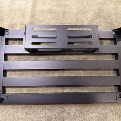 Gokko Aluminum Alloy Guitar Pedal Board 22” x 12.6” w/ Power Bracket & Case image 2