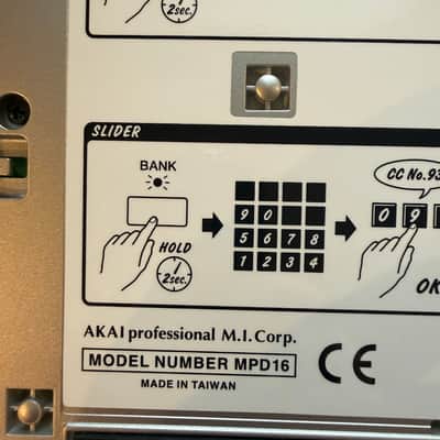 Akai MPD16 2000s - Silver image 12
