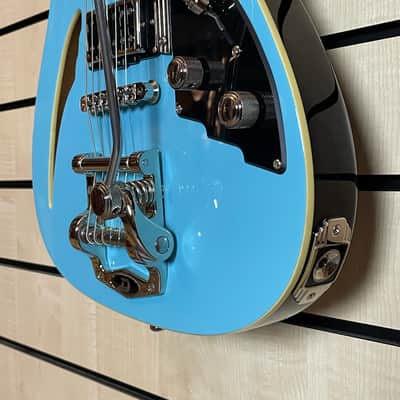 Duesenberg Caribou Narvik Blue Diamond Deluxe Tremola Electric Guitar B-Stock image 7
