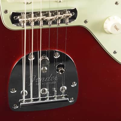 Fender Vintera III Mid '60s Jazzmaster Candy Apple Red Rosewood Fingerboard image 5