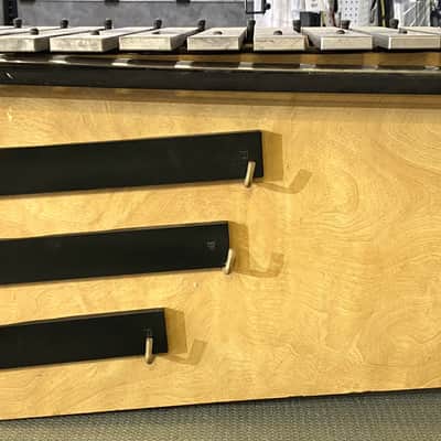 Suzuki MPB-16-U 13-Note Aluminum Diatonic Bass Metallophone with Damper Bar and Mallets image 2