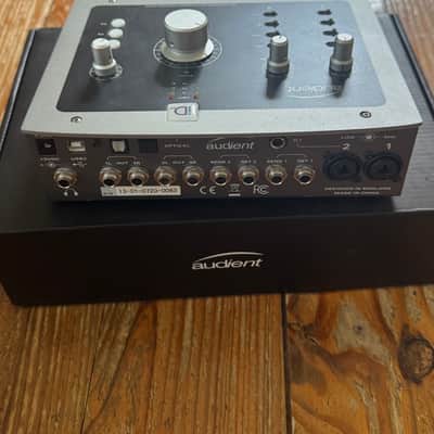 Audient iD22 Desktop USB Audio Interface 2010s - Black image 4
