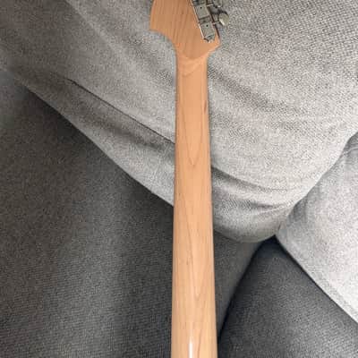Squier Paranormal Toronado 2020 - Lake Placid Blue image 5