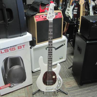 Sterling Ray 34 White image 1
