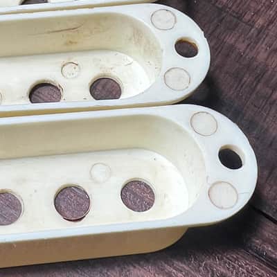 Pre cbs Nylon Pickup cover for Stratocaster®️ correct tool marks Vintage white aged image 9