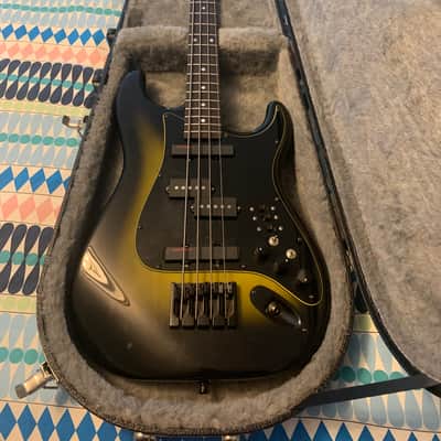 Landing L3 medium scale 3-Pickup BEAST 2015 Bumblebee Strat Bass image 3