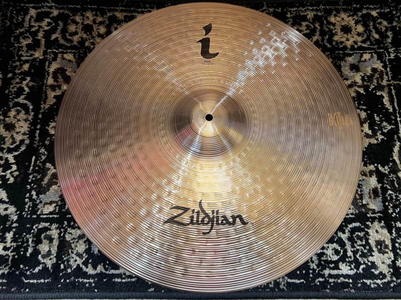 (MINT) Zildjian 22" I Family Ride Cymbal - Traditional image 1