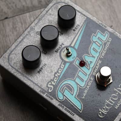 EHX "Pulsar (Variable Shape Analog Tremolo)" image 8