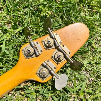 Gibson Flying V Bass 1981 Alpine White image 6