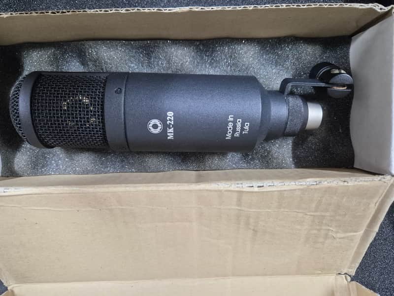 Oktava MK-220 Twin Diaphragm Multi-Pattern Condenser Mic 2010s - Black image 1