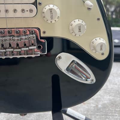 Fender Standard Stratocaster HSS Maple Neck 2010 - Black image 9