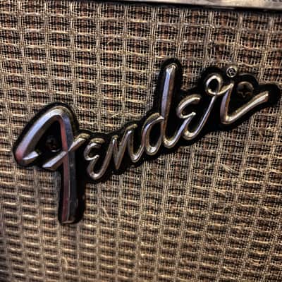 Fender Vibrolux Reverb 2-Channel 35-Watt 2x10" Guitar Combo 1970 - 1980 - Silverface image 6