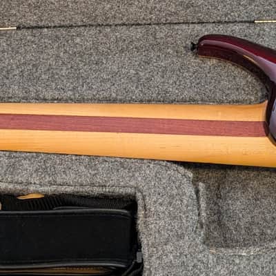 Roscoe SKB3006 - Gloss Spalted Maple image 8