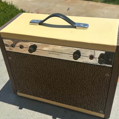 Montgomery Ward 62 GVC 9032 Combo Valco Supro Airline 1960’s - Chrome Panel image 4