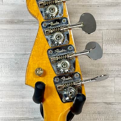 Fender Jazz Bass 1966 - vintage image 8