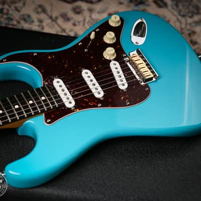 Fender American Professional II Stratocaster Miami Blue image 10
