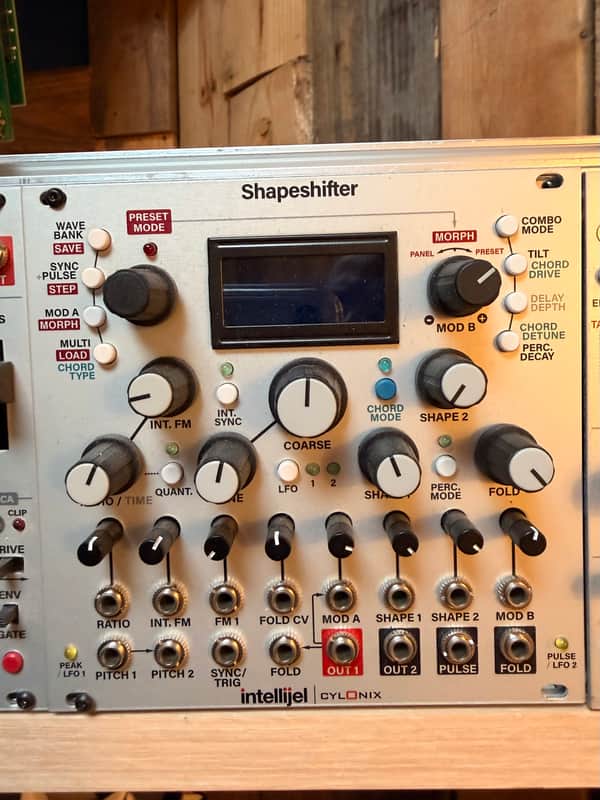 Intellijel Cylonix Shapeshifter Dual Wavetable VCO Eurorack Synth Module