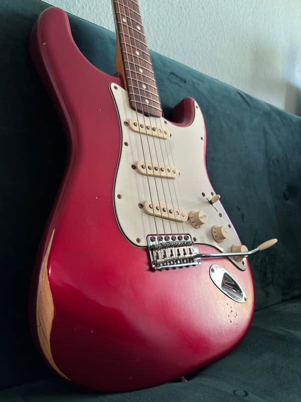 Fender Vintera Road Worn '60s Stratocaster 2020 - 2021 - Firemist Gold