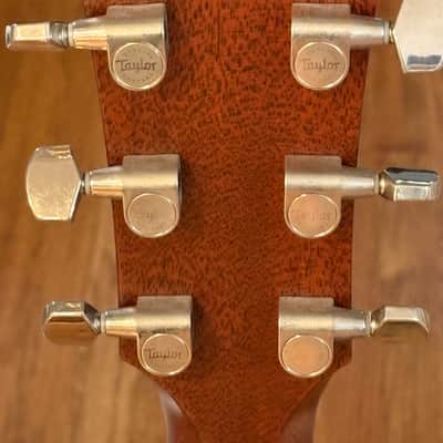 2015 TAYLOR 520e (510/510e) All Mahogany Dreadnaught ~ Full Scale w/HSC!! ~ Excellent Condition!! image 11