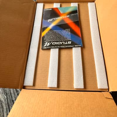 Roland MV-30 Studio M Music Production System with Power Supply and Floppy image 3