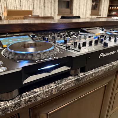 Pioneer CDJ-2000NXS2 Professional Multi Player 2010s - Black image 4