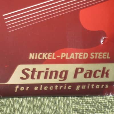 ONE SET new old stock Fender Nickel Plated Steel Electric Guitar Strings (gauge 9 set: 9, 11, 16, 24, 32, 42) P/N: 086-8204-103 and new Fender String Winder (for electric & acoustic guitar) - Model #: 0991028010 image 8