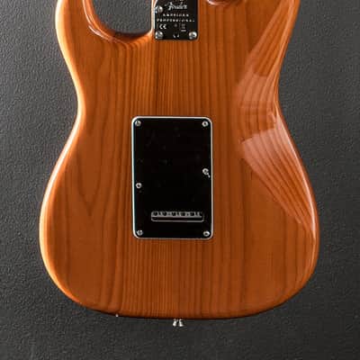 Fender American Professional II Stratocaster HSS - Roasted Pine w/Maple image 4