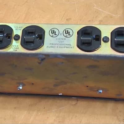 Furman PL-Plus Power Conditioner and Light Module 2000s - Black image 5
