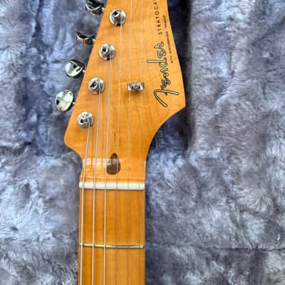 UPGRADED PICKUPS Fender Vintera III Late '50s Stratocaster - Aztec Gold - INCLUDES HARD CASE image 4