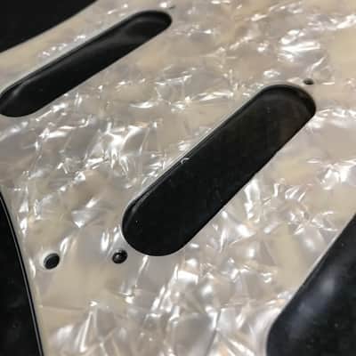 Golpeador Pickguard Fender Fat Strat 1HB/2SC White Pearl Aged image 3