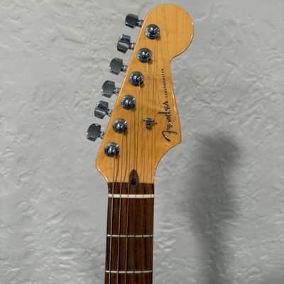 Fender American Deluxe Stratocaster with Rosewood Fretboard 1999 - 2001 - Crimson Transparent image 9