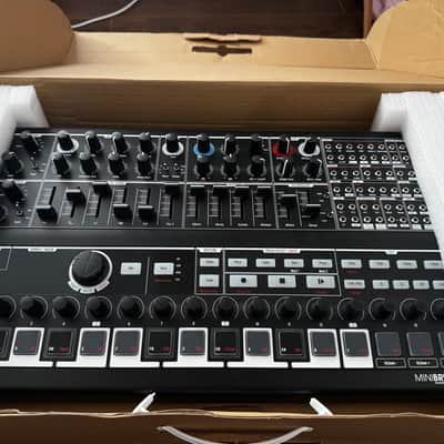 Arturia MiniBrute 2S Noir Edition Desktop Synthesizer 2022 - Present - Black