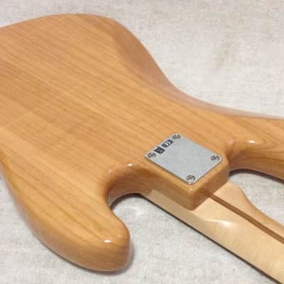 2007 Left Handed Lefty Fender Special Edition Deluxe Jazz Bass Natural Ash image 19
