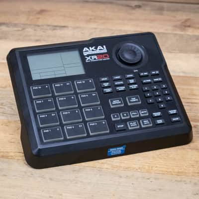Akai XR-20 Beat Production Center Drum Machine XR20 Rhythm U286694