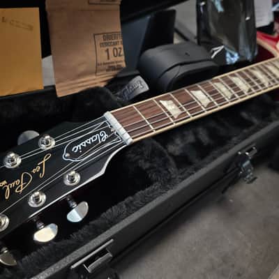 Gibson Les Paul Classic BRAND NEW Translucent Cherry 60s Standard SlimTaper Neck Push-Pull Coil Tap Phase Switching Burstbuckers Guitar image 3