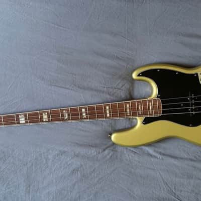 Fender Vintera 70s Jazz Bass PF, Inca Silver image 1