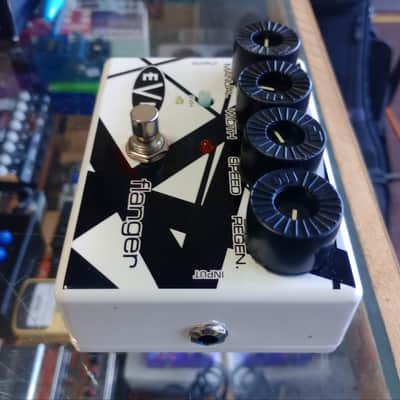MXR EVH117 Flanger Pedal w/Original Box & Paperwork *** FREE SHIPPING *** image 4