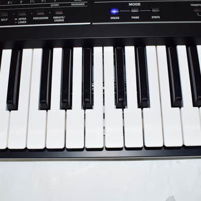 Roland V-Combo VR-09-B 61-key Stage Performance Keyboard image 8