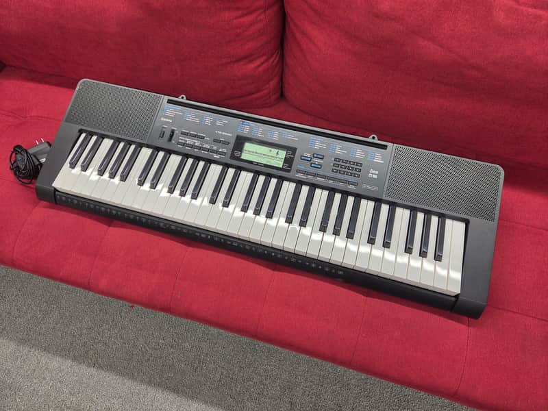 Casio CTK-2300 61 note keyboard - Black image 1