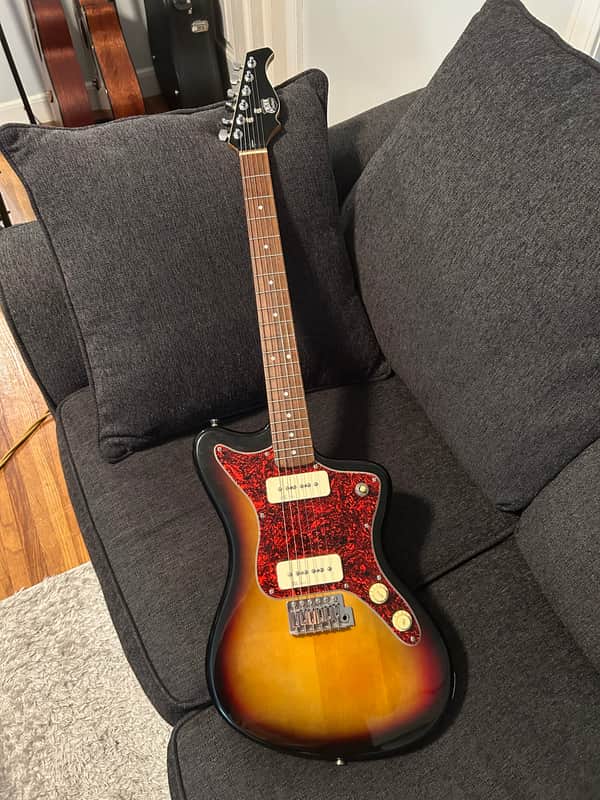 AXL MJZ 2010 - Sunburst image 1