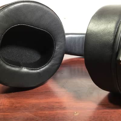 Monoprice Monolith M1070 Planar Magnetic Headphones image 9
