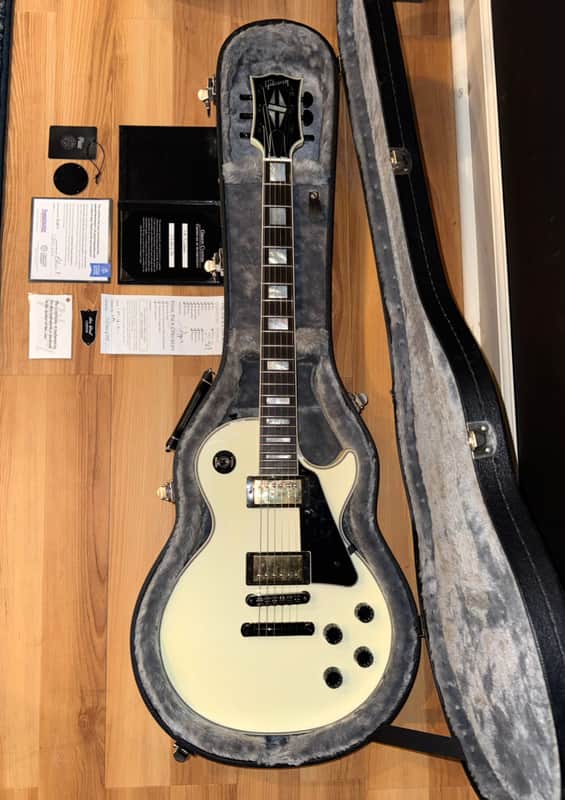 Gibson Les Paul Custom 2021 Alpine White - Mint/Excellent Condition - Black Hardware - 2019 - Present image 1