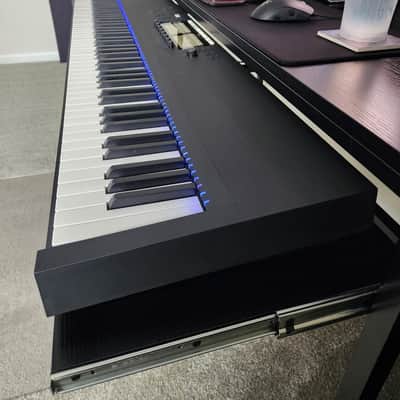 Native Instruments Komplete Kontrol S88 MKii 2020 - Present - Black image 2
