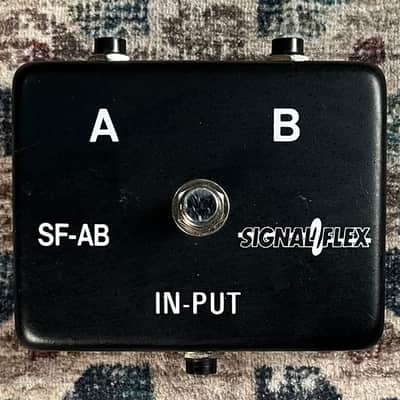 Signal Flex Electronics A-B Switch Box with box! R117 image 2
