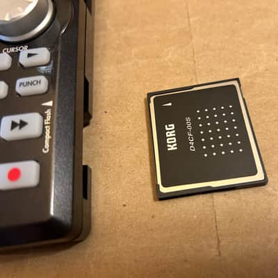 Korg D4 Digital Recorder 2010s Excellent Condition in Box with original Power Supply and Users Manual image 4