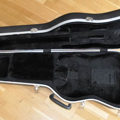 FENDER Chainsaw Hardshell Case Stratocaster / From 1990's image 5