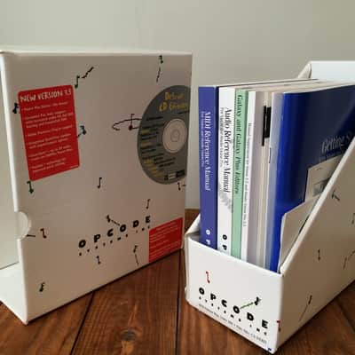 Opcode Studio Vision Pro – complete software package, never installed – Make an offer! image 2