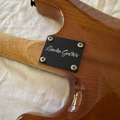 Landon Strat Style 2023 - Burl Wood image 10