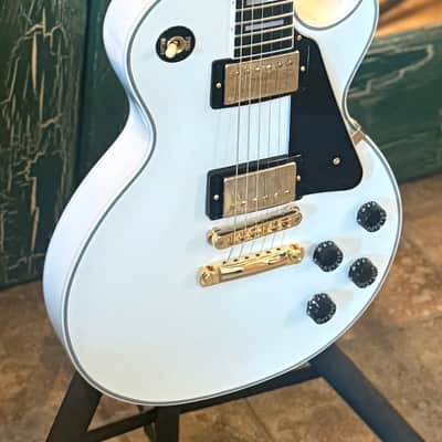 Gibson Les Paul Custom Shop Electric Guitar Alpine White W Case & COA image 2