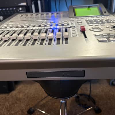 Roland VS2400CD (VS8F-3 w Antares, Sound Blender) 64gb SSD image 8